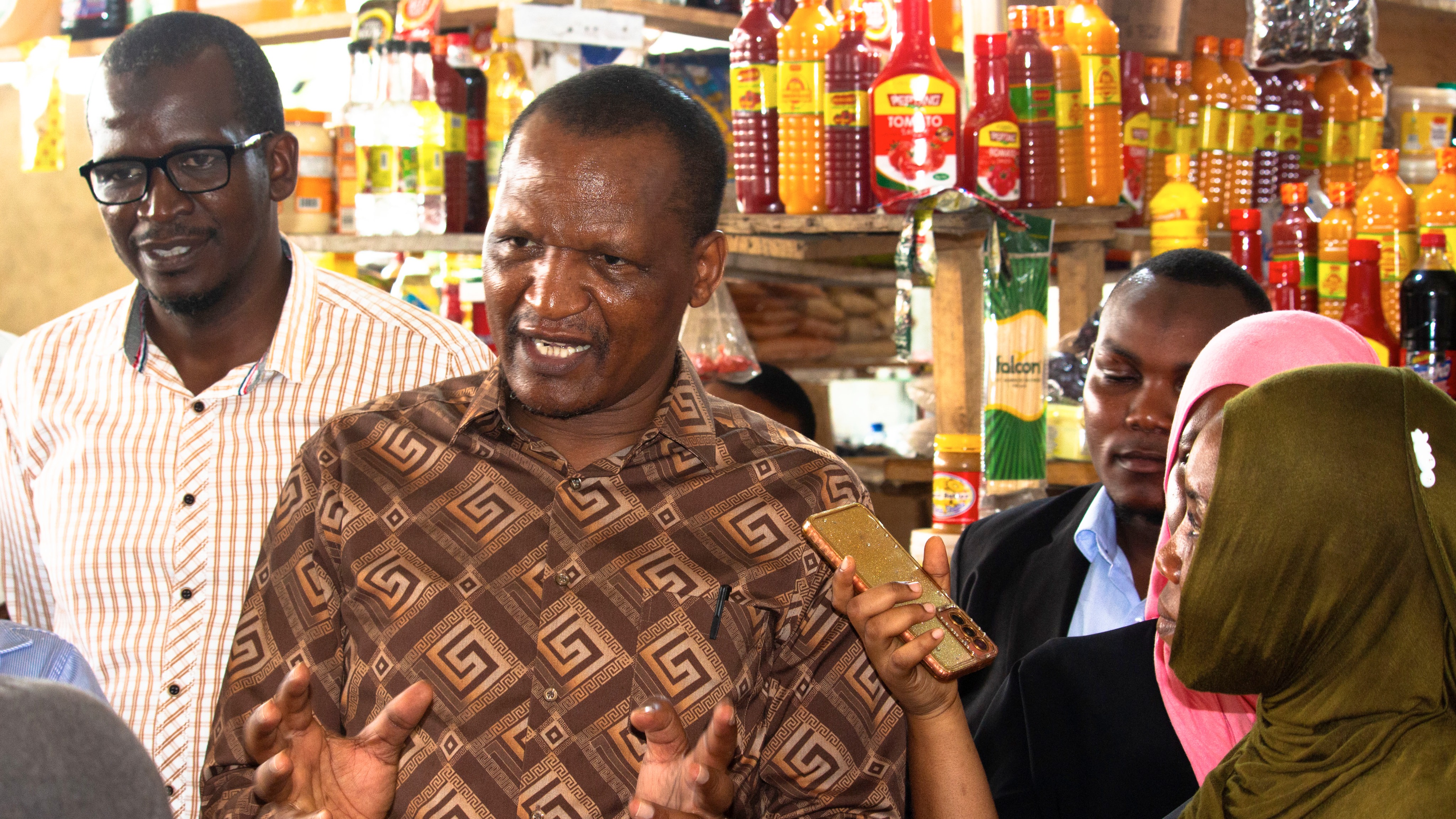 WAFANYABIASHARA NDOGONDOGO MAGOMENI WAFURAHIA MIKOPO YA SERIKALI.