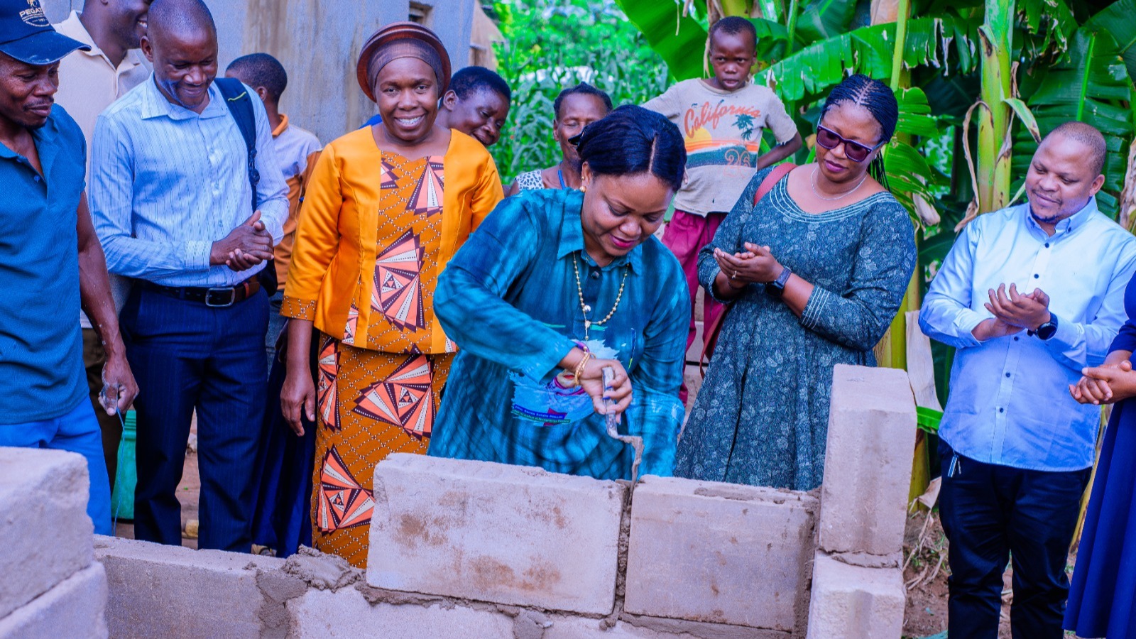 NAIBU WAZIRI MAHUNDI AHAMASISHA WANANCHI KUJENGA NYUMBA BORA KOROMIJE, MISUNGWI