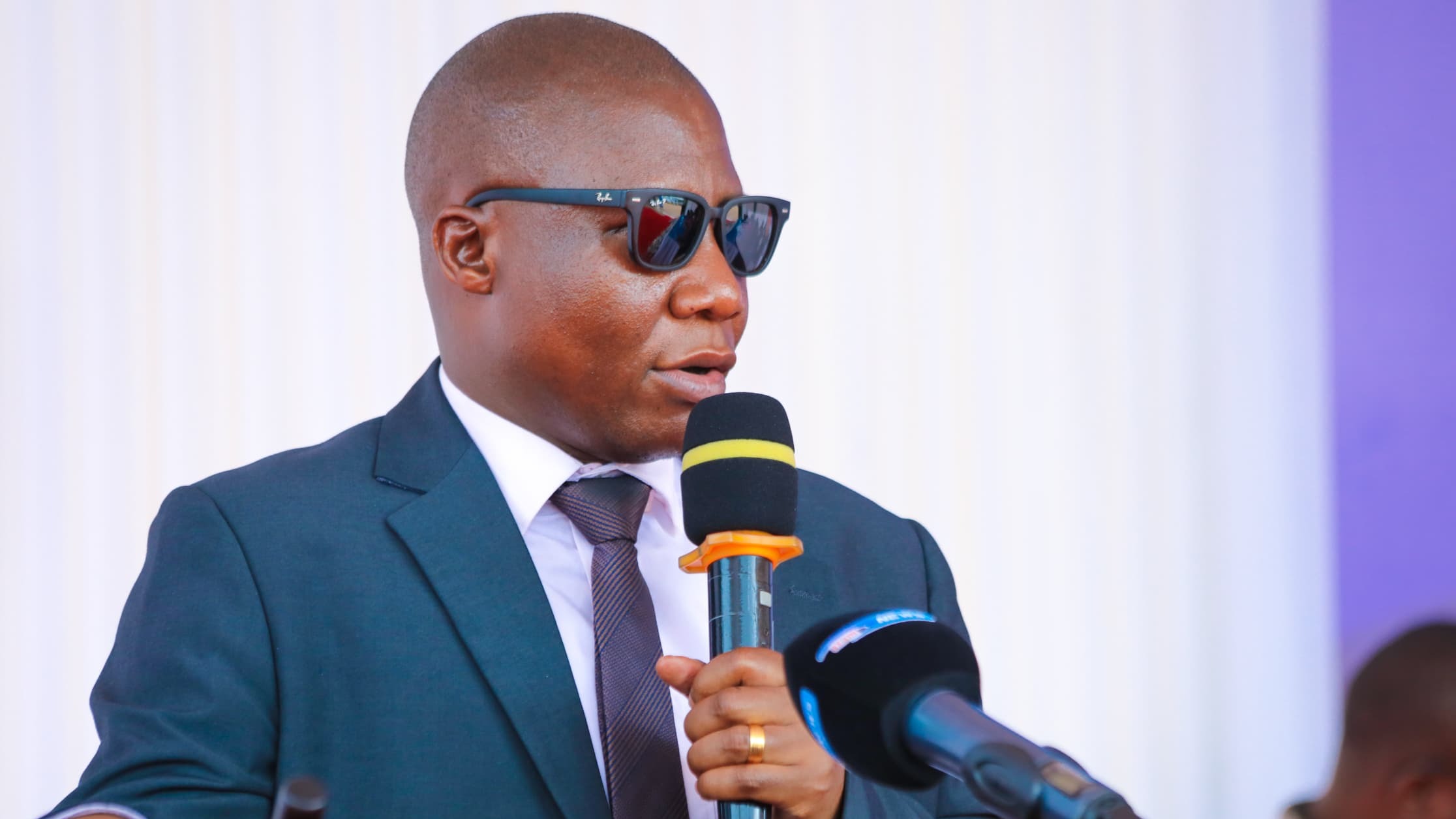 MPANJU APONGEZA SHIRIKA LA SALT